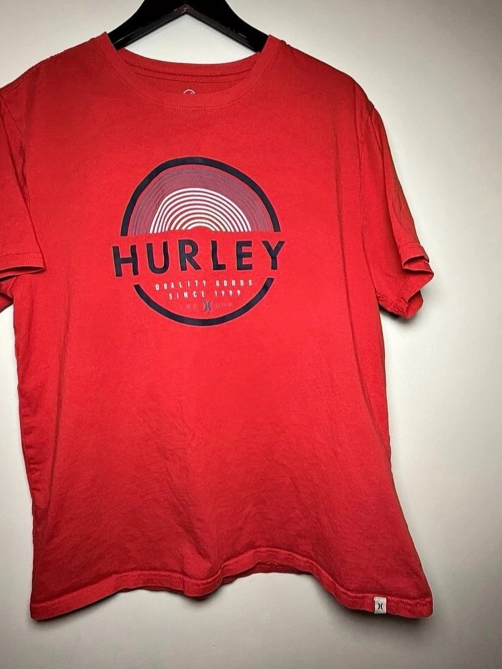 Hurley Men's Short Sleeve Graphic Cotton T-Shirt Large, Unity Red